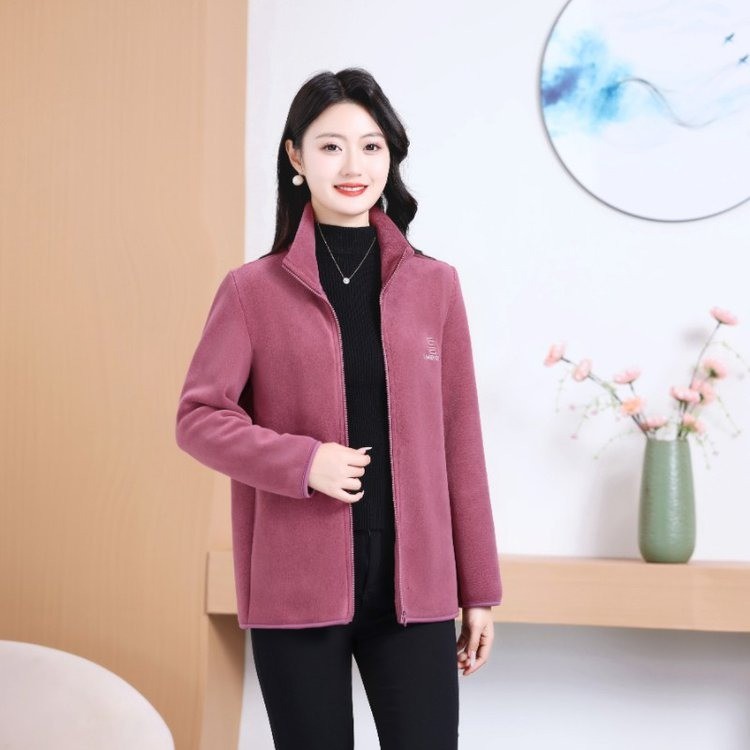 2024秋冬大码休闲百搭保暖女款加厚时尚中老年妈妈装外套