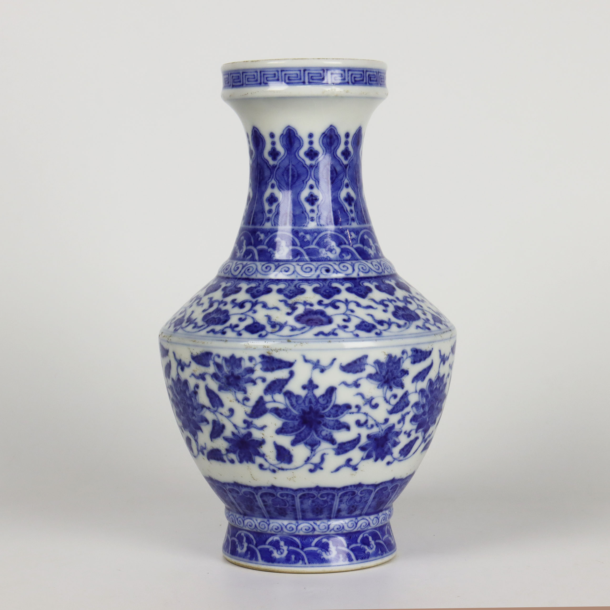 【清乾隆】青花缠枝纹盖碗尊（高19cm）132