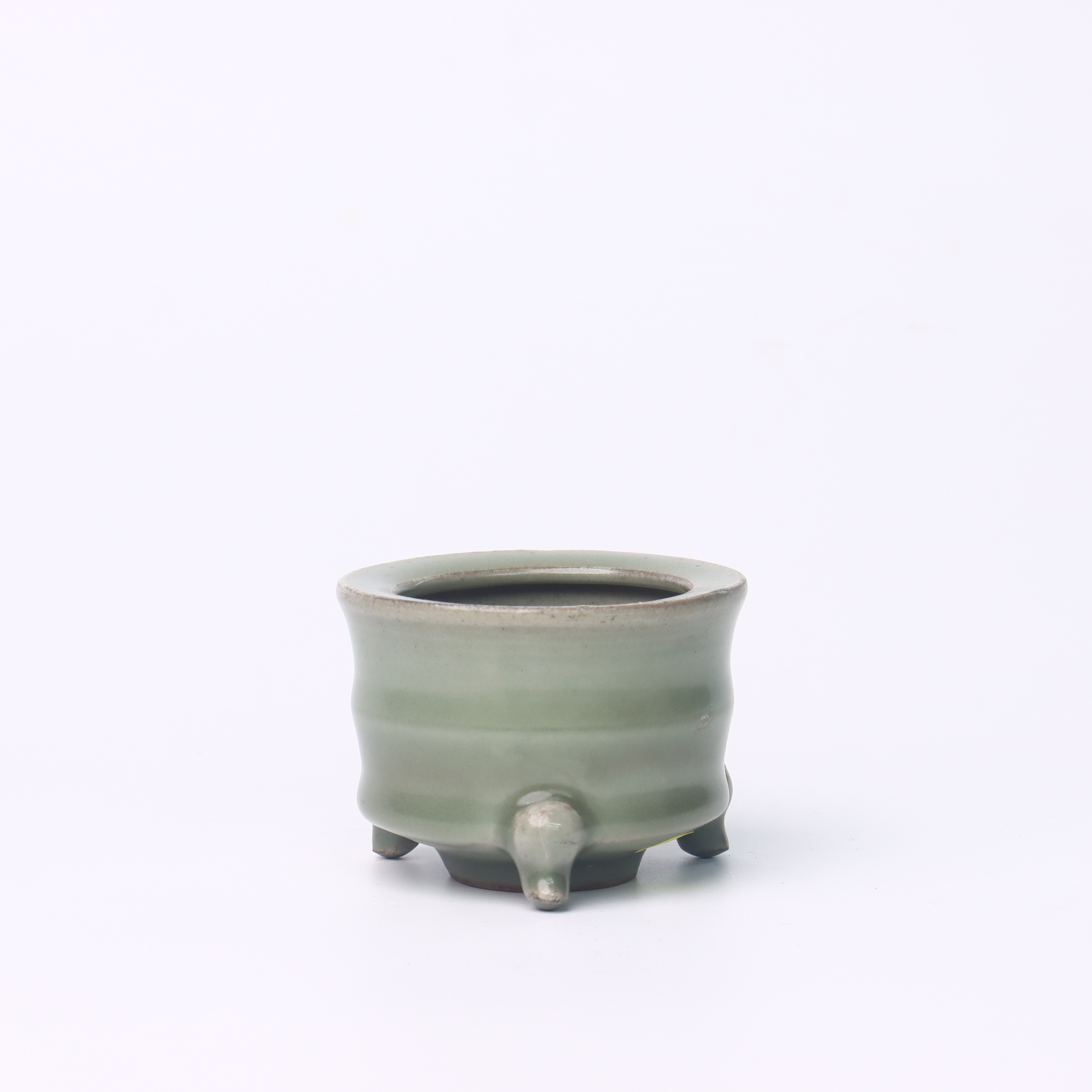 【明】龙泉窑青釉三足炉（直径8.5cm高6.4cm）490