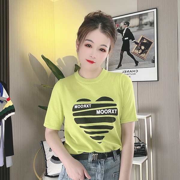 爱心印花短袖T恤2023夏季新款圆领正肩设计宽松百搭上衣女装