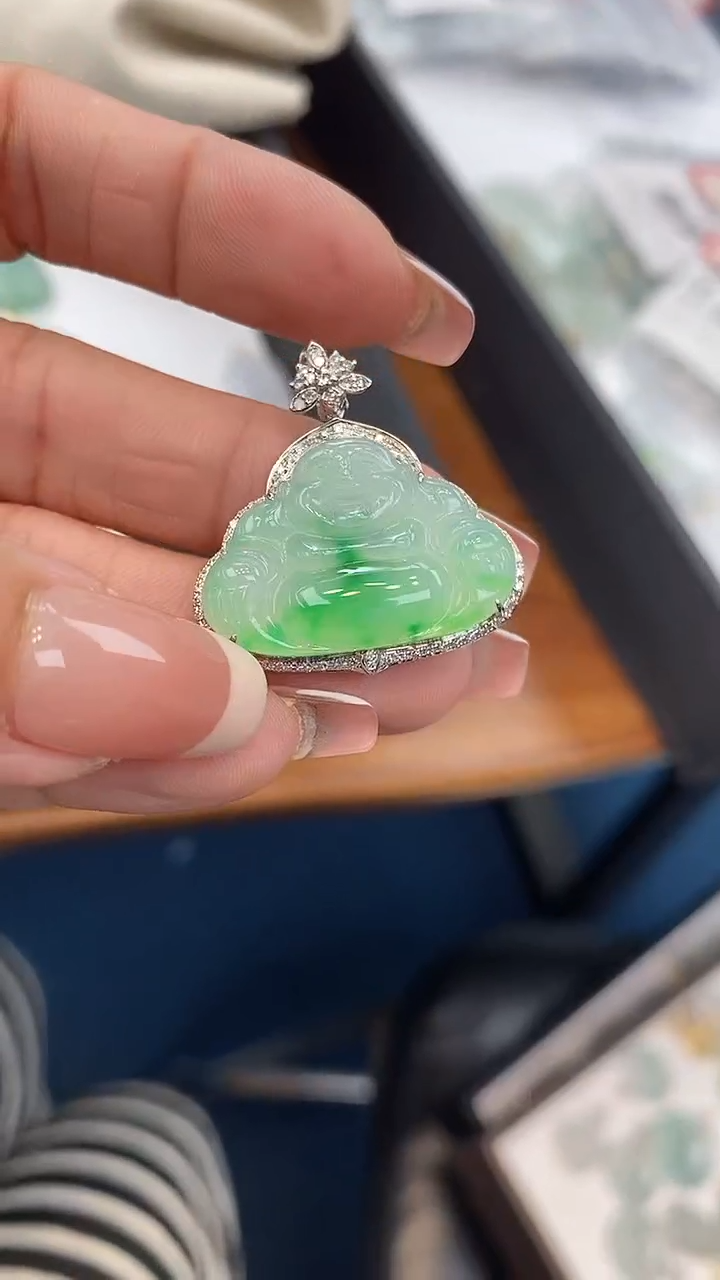 【闪购商品】翡翠颈饰18K金镶嵌佛公