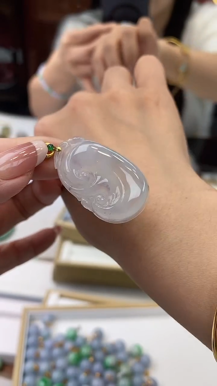 【闪购商品】翡翠颈饰18K金镶嵌如意