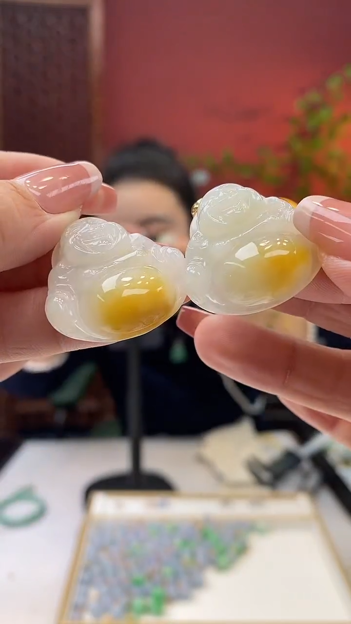 【闪购商品】翡翠颈饰18K金镶嵌佛公-多样性，发其一