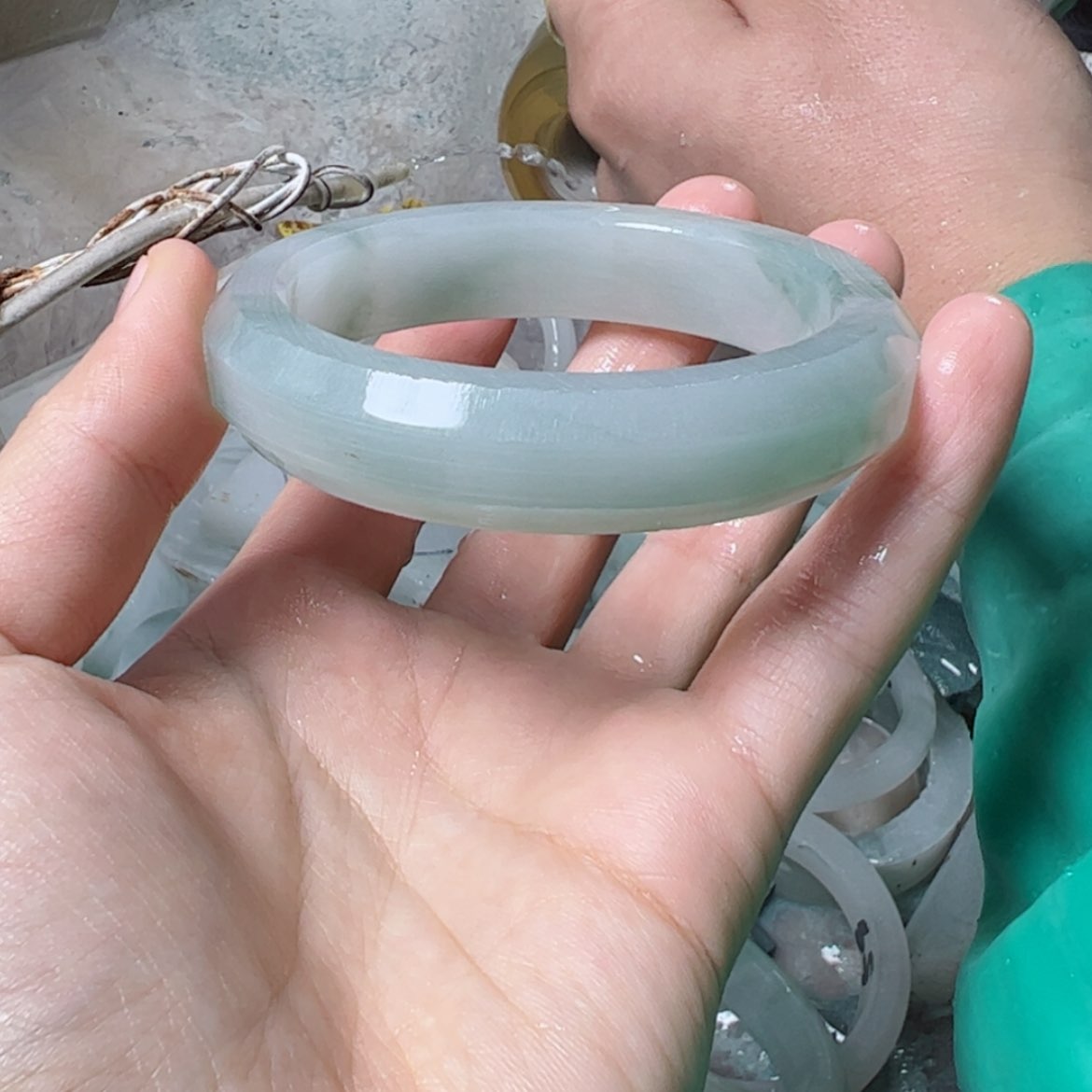 【闪购商品】石英质玉手镯未镶嵌张**！加工定制60宽12