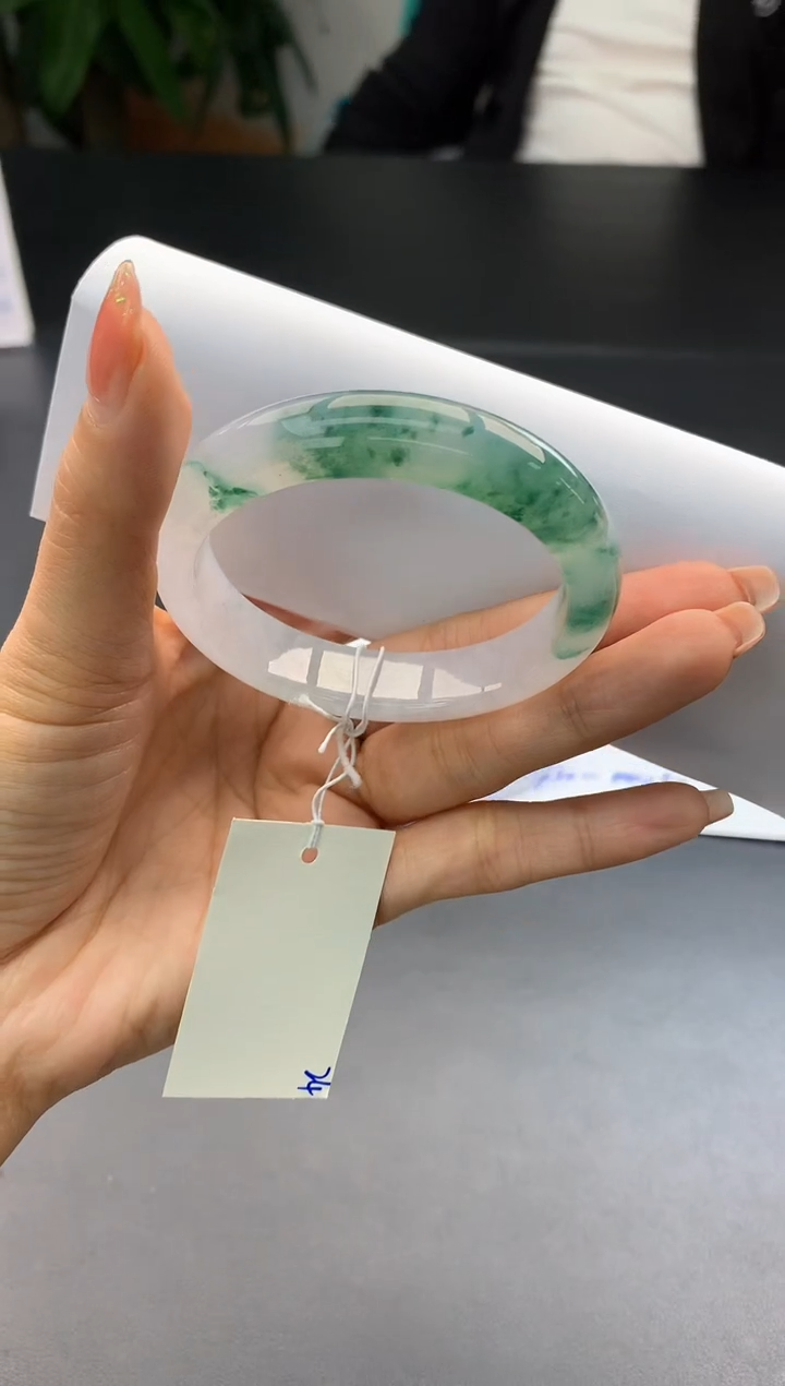 【闪购商品】翡翠手镯未镶嵌沫沫拍下找耳机看购买须知