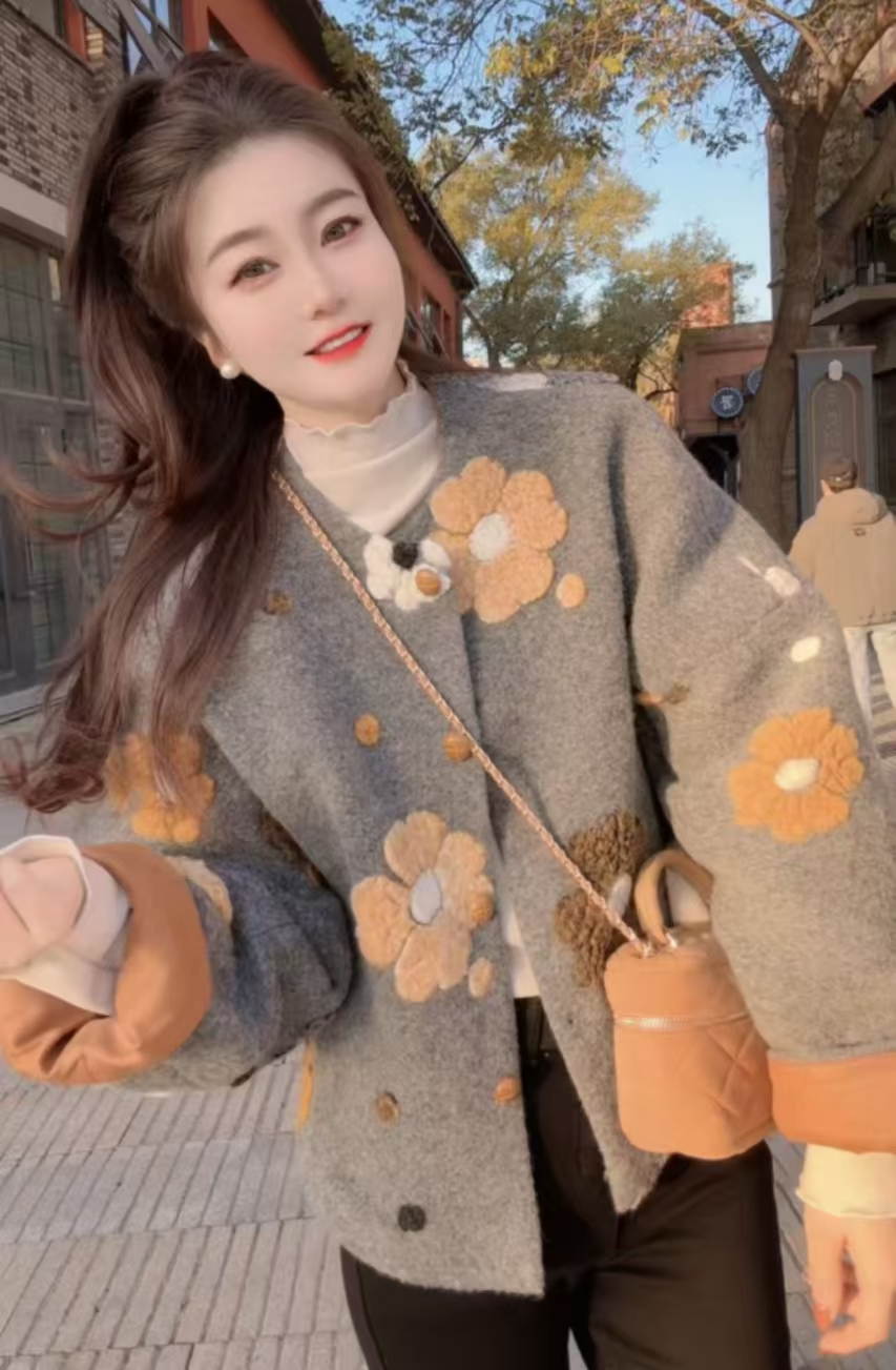 『立体花朵F』新款简约设计款百搭时尚款休闲羽绒服9876