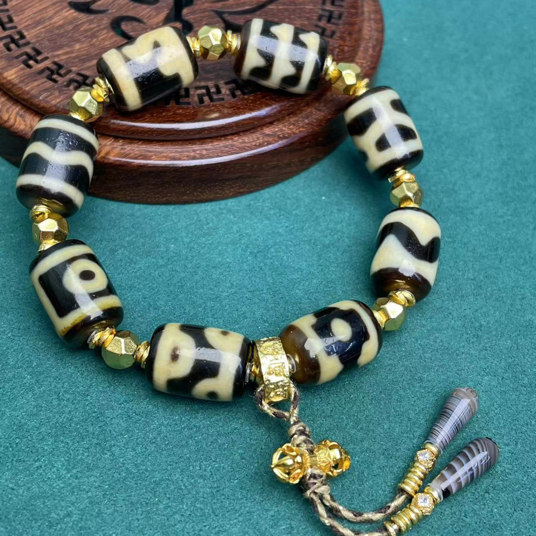 手工设计上肯牙黄多宝玛瑙手串B版