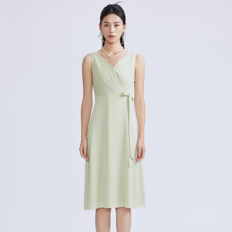 【粉丝专属】【城市多巴胺】夏季收腰连衣裙薄雾草地色LMFB3BWOP301