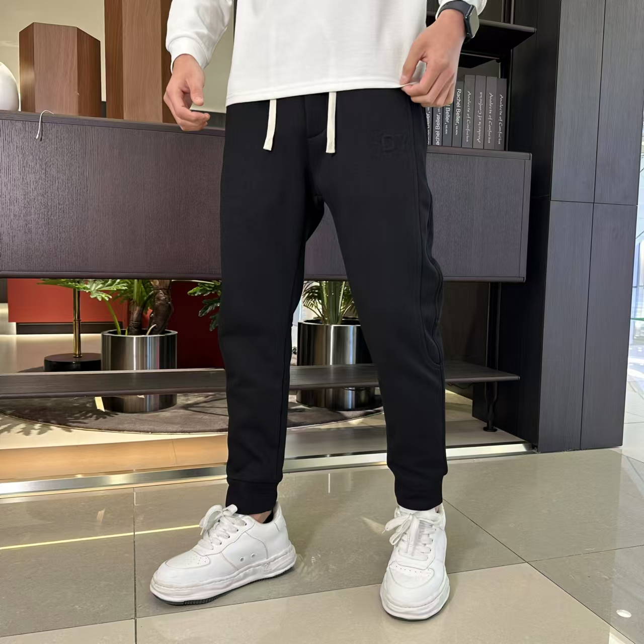 2025秋季新款男士弹力钢印拼接修身百搭显瘦休闲时尚束脚小脚卫裤