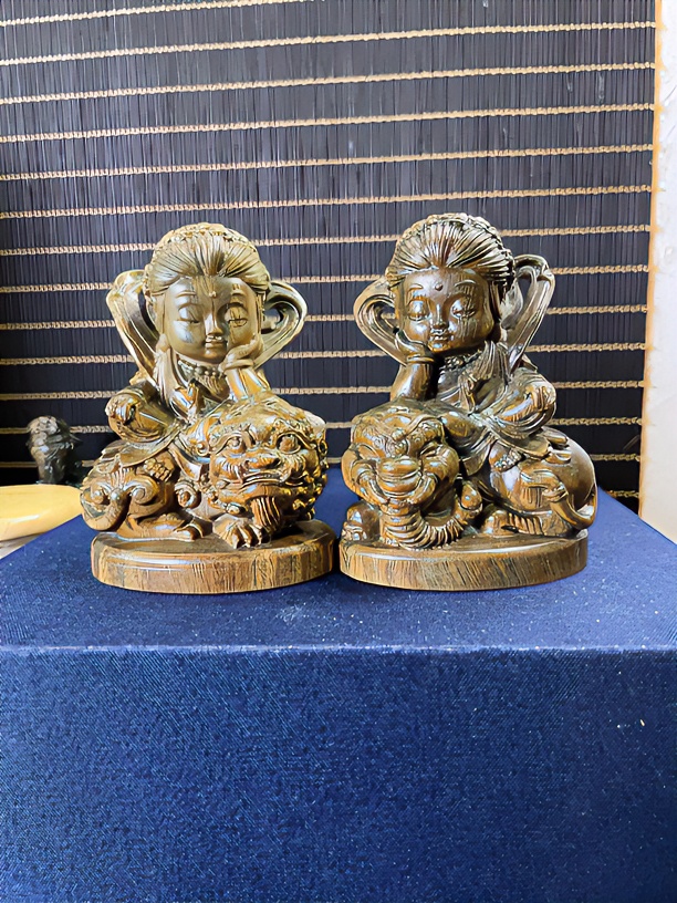 天然绿檀木实木雕刻文殊普贤菩萨摆件本命佛手把件家居摆件装饰品
