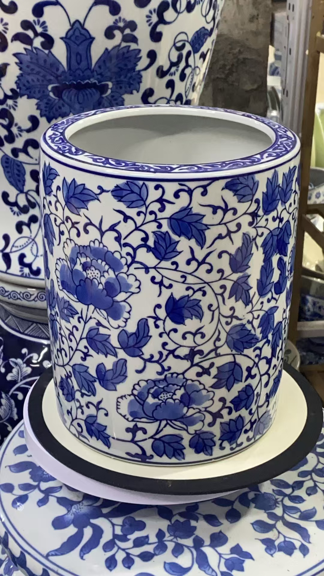 陶瓷青花直筒花瓶摆件