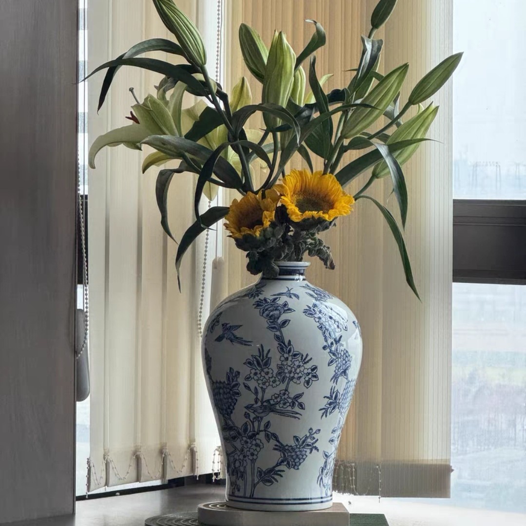 新中式青花陶瓷复古客厅台面插花器玄关摆件梅瓶法式中古青花海棠
