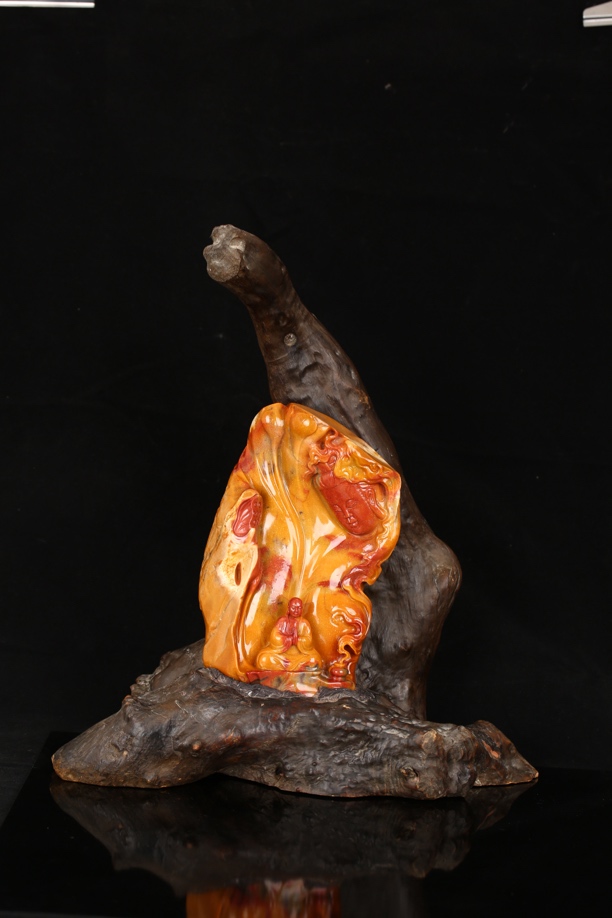 寿山石牛蛋石大摆件高20×宽11.89×厚8.5厘米 重量 2372.5克