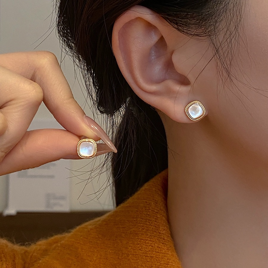 铜合金耳饰 简约小巧耳钉小众设计感高级轻奢耳环耳饰F3034