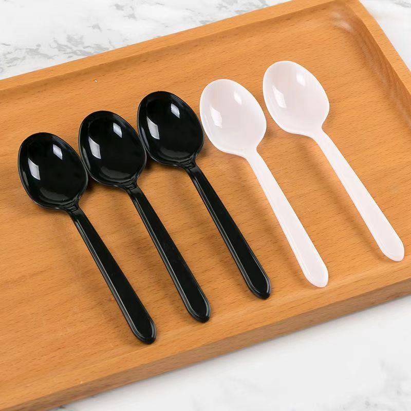 一次性勺子 ....