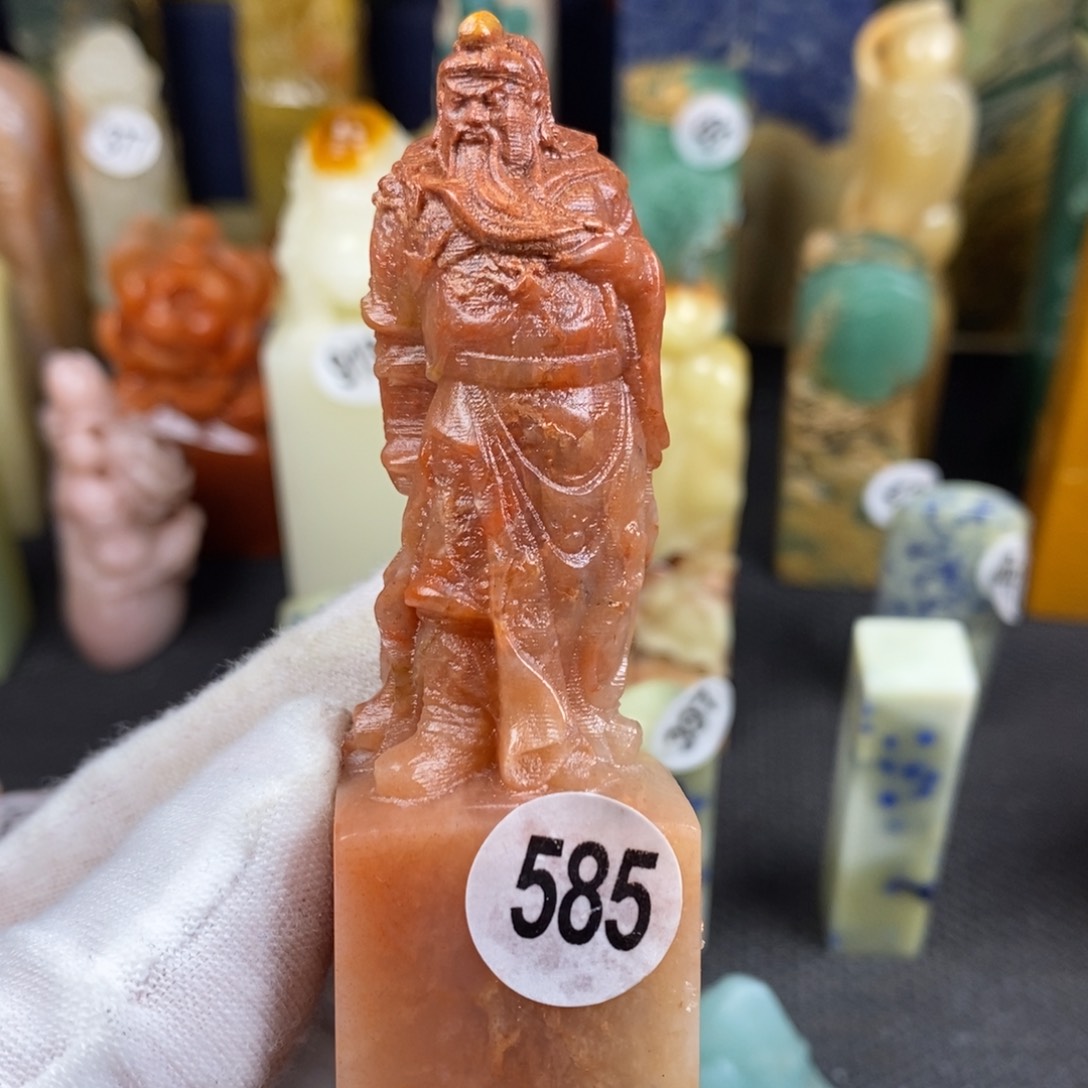 老挝石篆刻艺术家的
