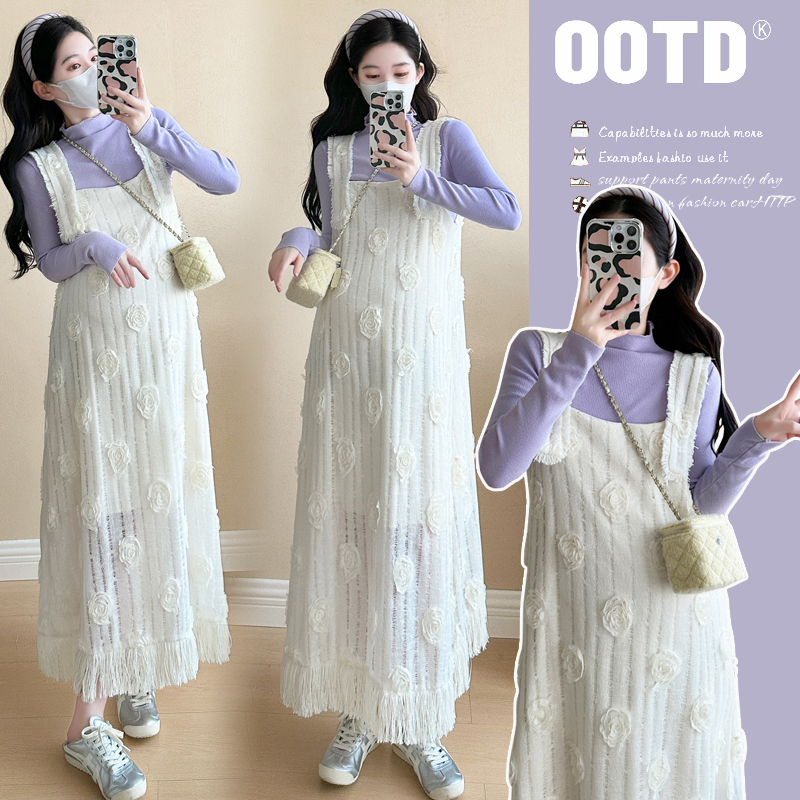 孕妇装秋冬季2025新款时尚花朵背带裙半高领打底衫孕妈妈两件套装