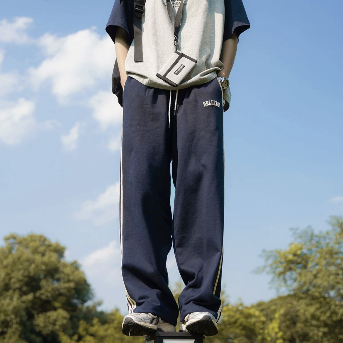 （01号）新款潮牌卫裤抽绳休闲裤宽松长裤裤子运动百搭男士休闲加厚