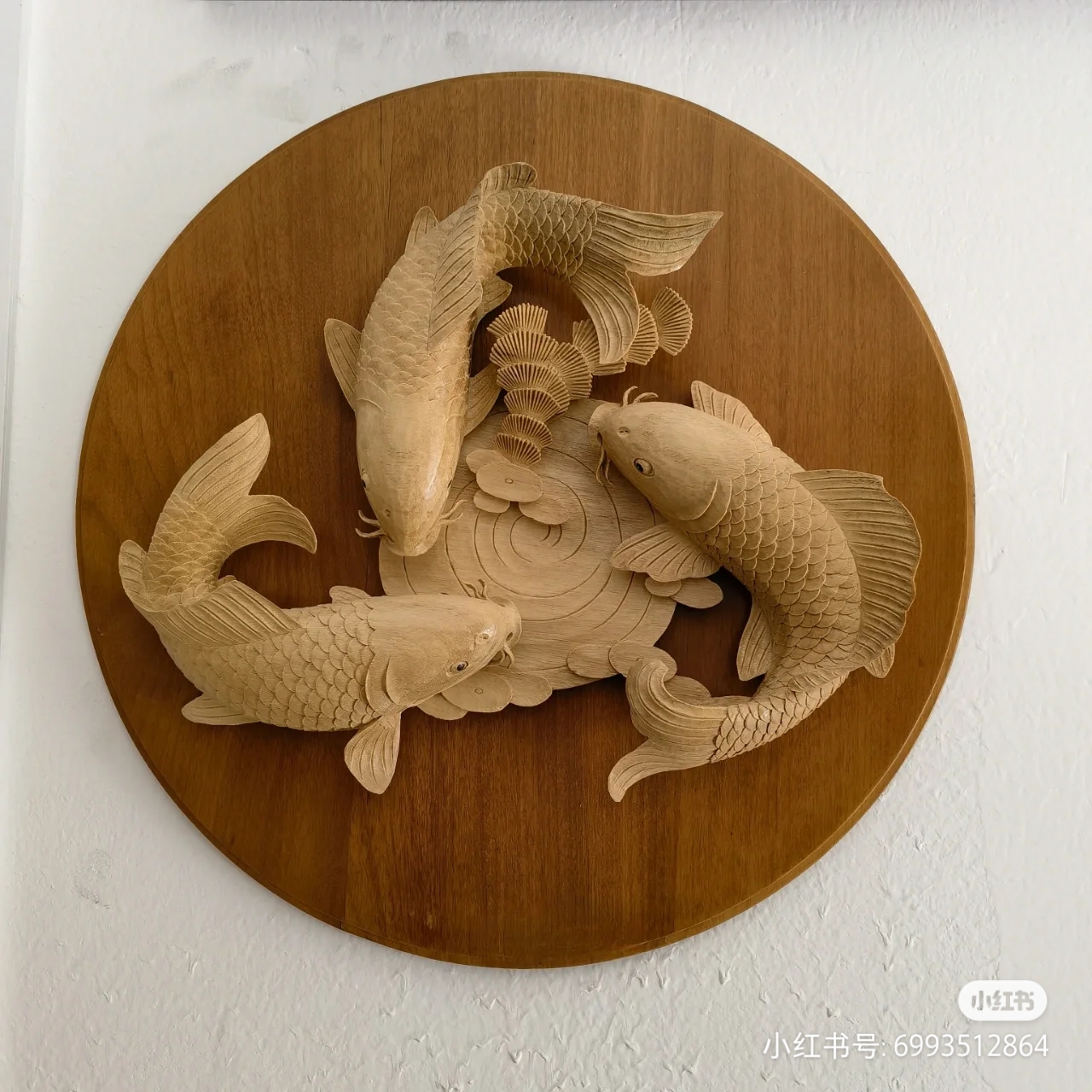 三鱼图香樟木整木雕刻。