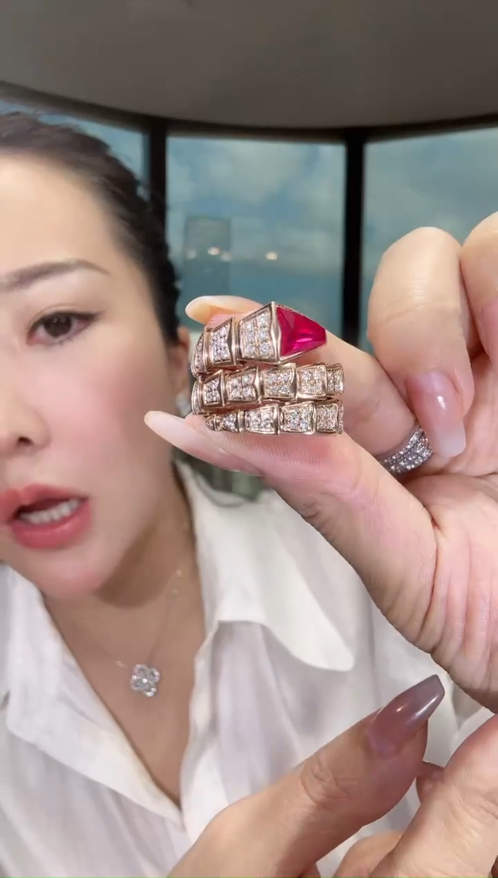 【闪购商品】钻石戒指18K金镶嵌三圈蛇戒