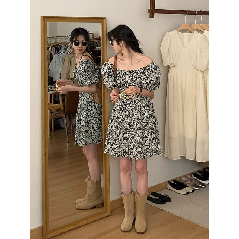 法式碎花连衣裙女气质显瘦高级感小个子短裙夏季复古小众泡泡袖潮