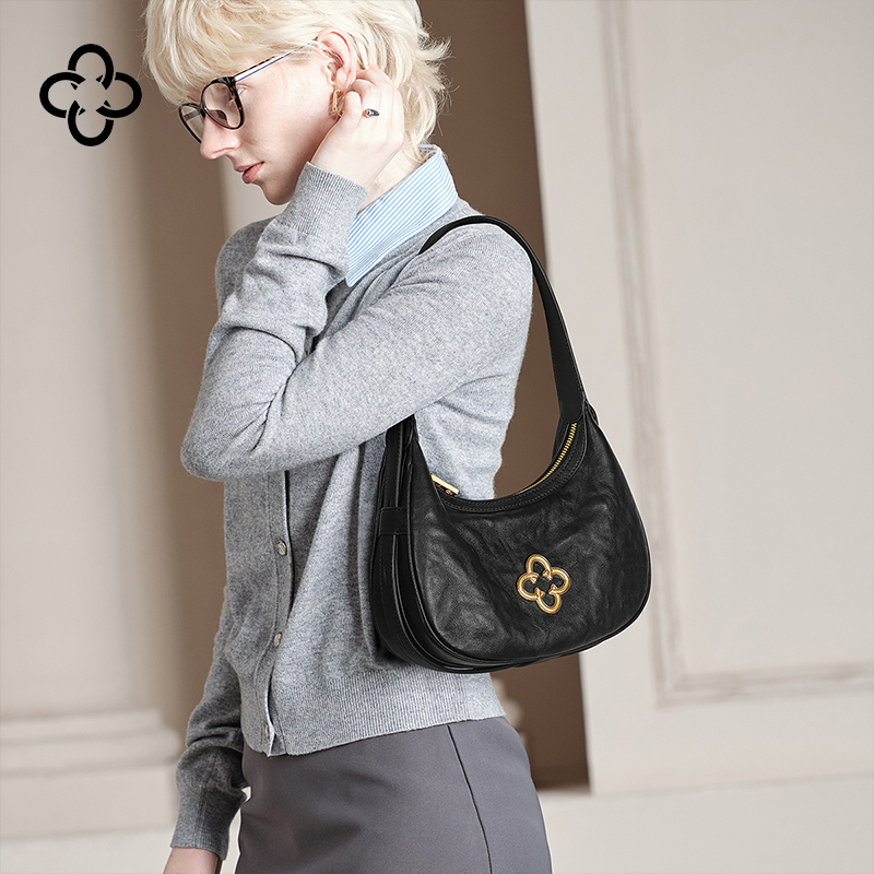 CASSILE/卡思乐 腋下包女2024新款植鞣牛皮法式高级月牙包斜挎包