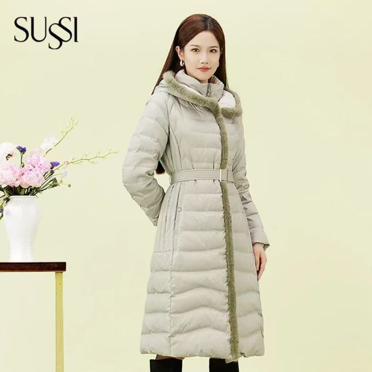 SUSSI/古色24秋冬商场同款绿色翻领中长款修身羽绒服外套女
