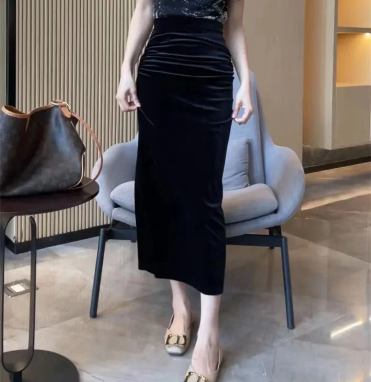 秋季网红收腰金丝绒显瘦气质开叉包臀半身裙