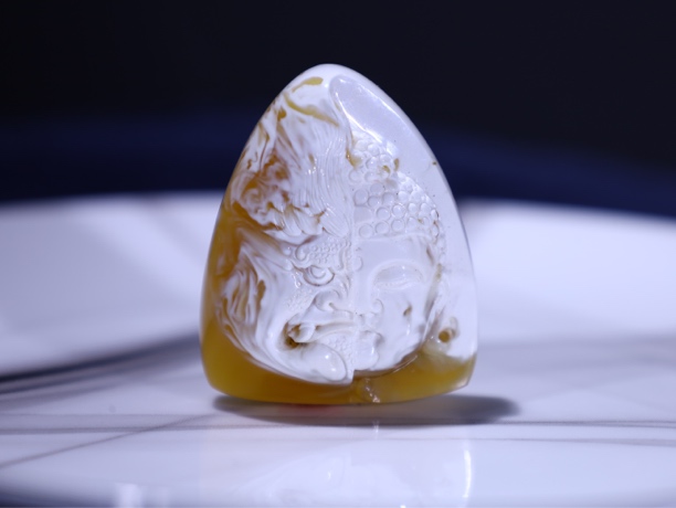 【一念之间】天然蜜蜡金漆白蜡规格38.8x32.5x13.6mm 克重11g