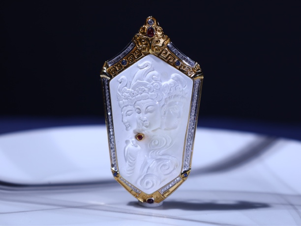 【18K金漆白观音】蜜蜡天然原矿俄料漆白蜡 克重11.4g