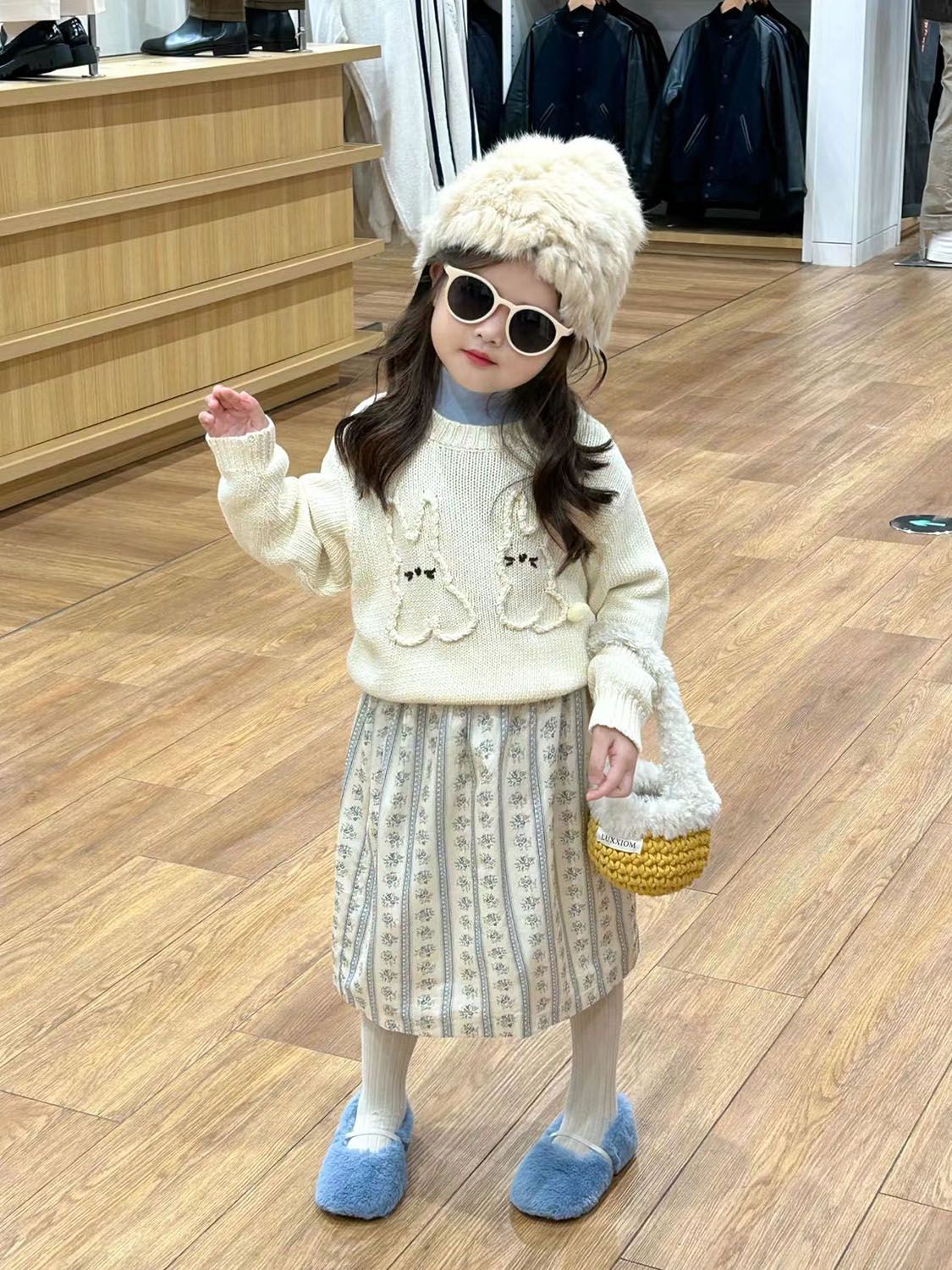 韩版女童2023秋装新款立体可爱小兔子针织毛衣女宝宝甜美碎花半裙