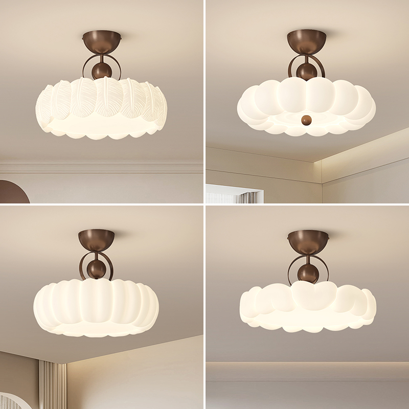 法式中古奶油风卧室吸顶灯简约羽毛灯高级感设计感房间主卧灯具