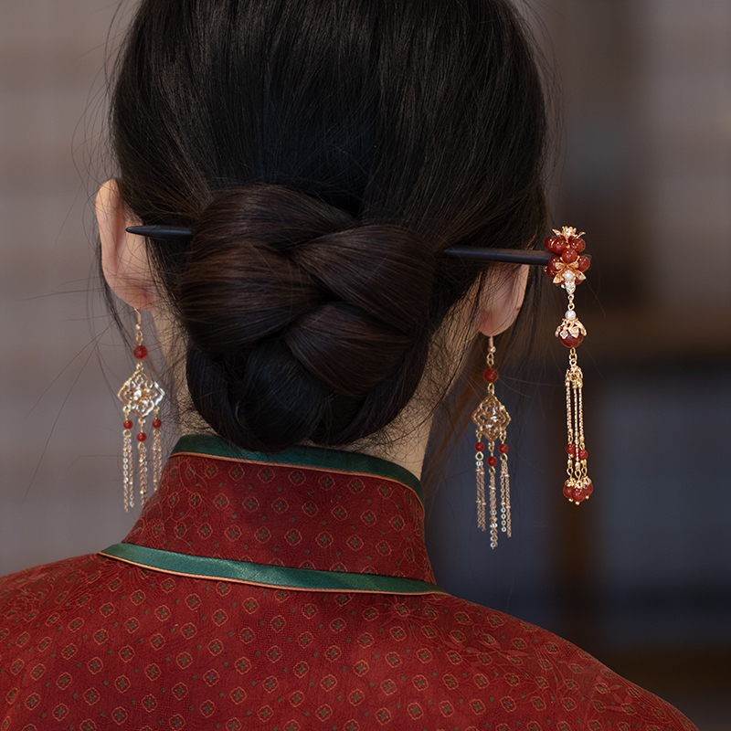 原创设计红绣球发簪手工简约古典红色流苏发簪