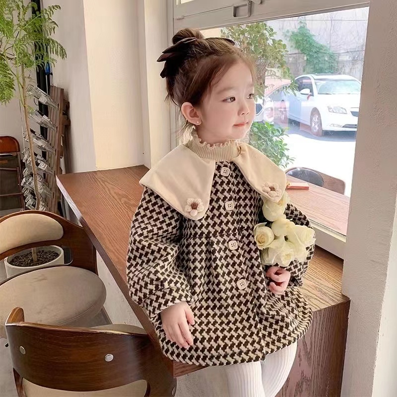 2024新款儿童宝宝韩版宽松加厚上衣女宝冬款加绒千鸟格翻领外套服