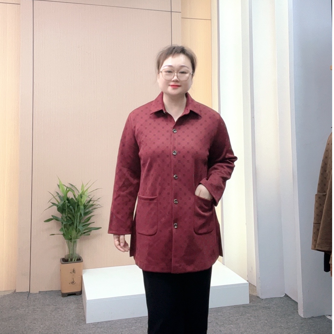 90-200斤大码胖妈春秋款妈妈装休闲中老年雅丹侧开叉显瘦长袖外套