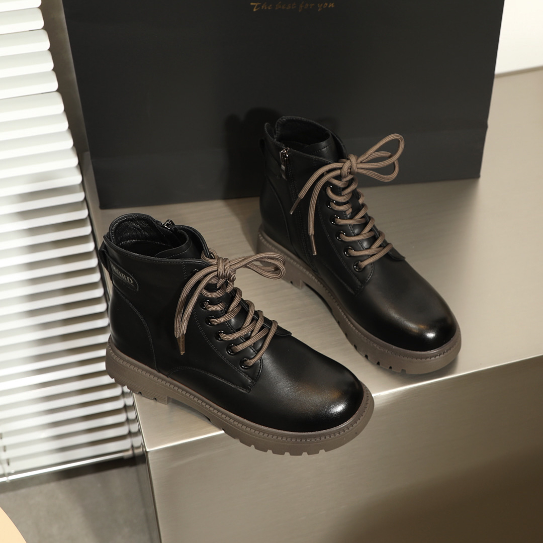 519-1秋冬新款时尚英伦风平跟薄绒马丁靴F