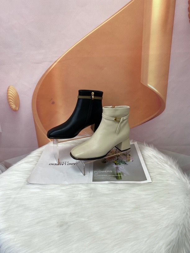 7616时尚气质秋冬新款粗跟单里短靴B3