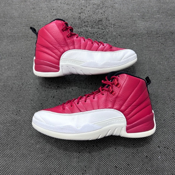 aj12 白红/43码/二手无原盒/复古篮球鞋