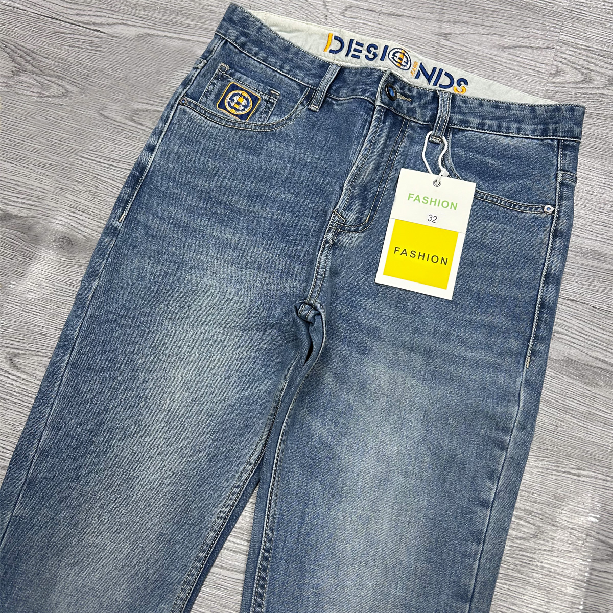 新款大牛 四季牛仔裤高端潮牌美式刺绣弹力修身小直筒男士浅蓝色