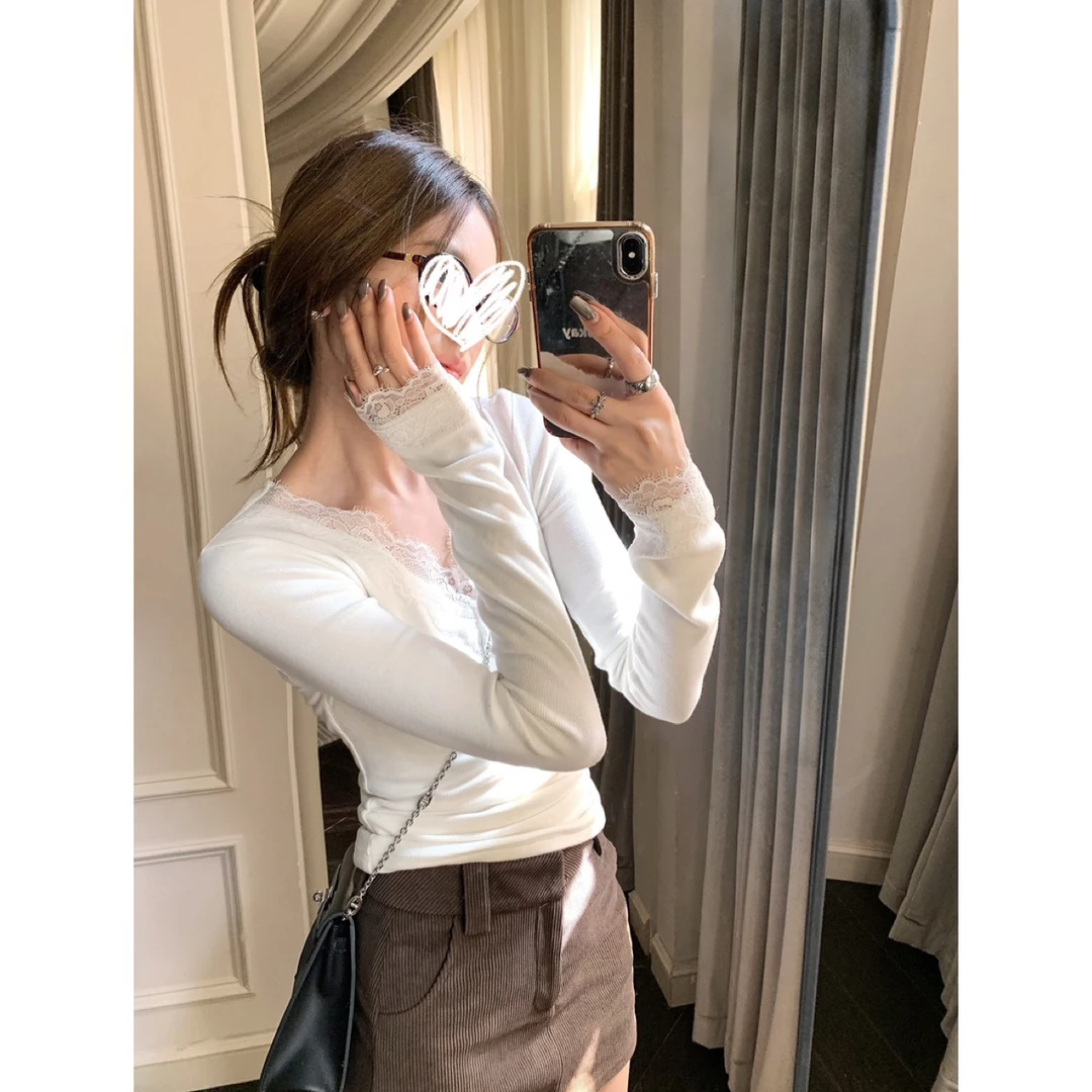 磨毛纯欲感蕾丝拼接领长袖打底衫女秋冬温柔风内搭弹力V领T恤上衣