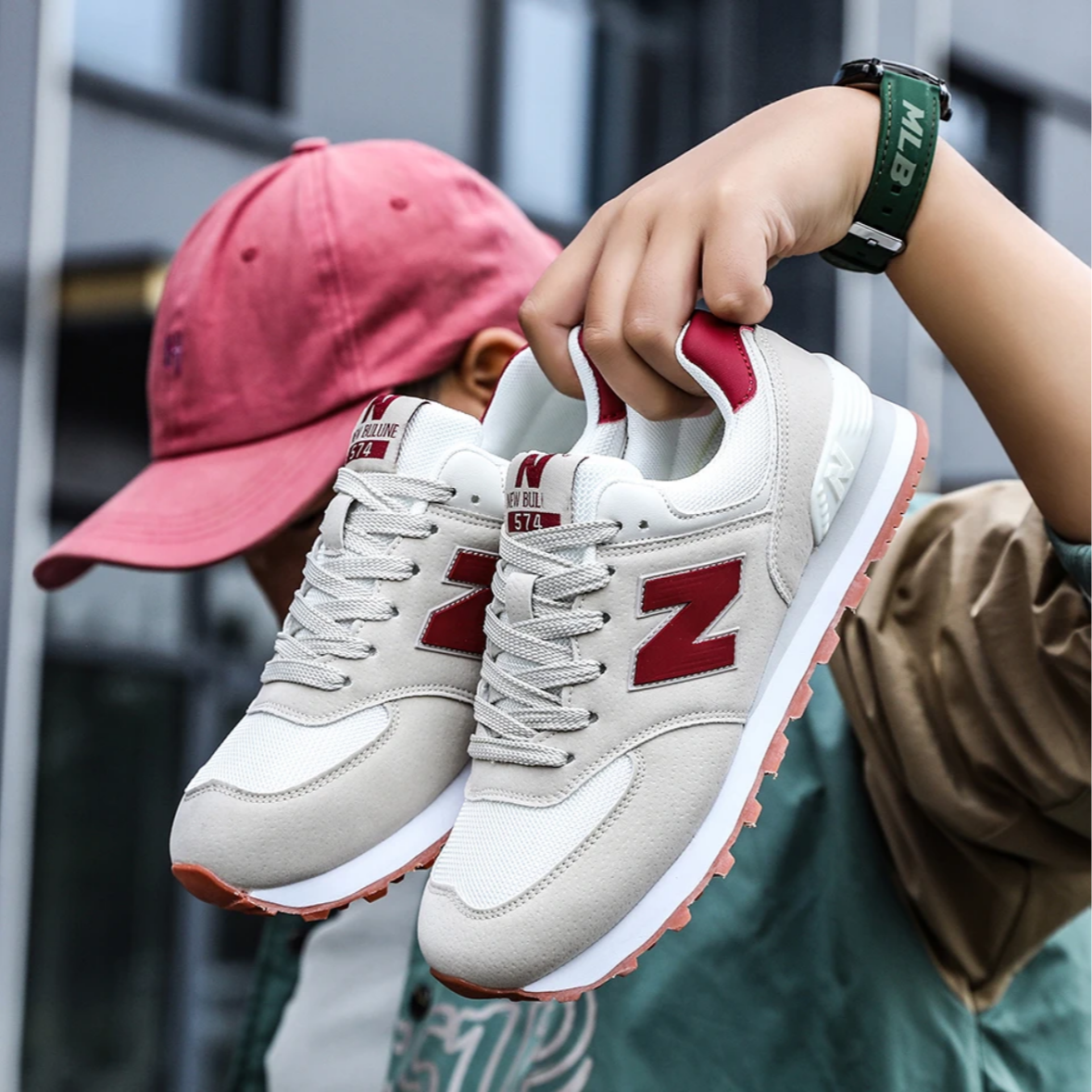 【今天就拿鞋子换粉丝】2024新款阿甘休闲运动鞋 情侣拖鞋1