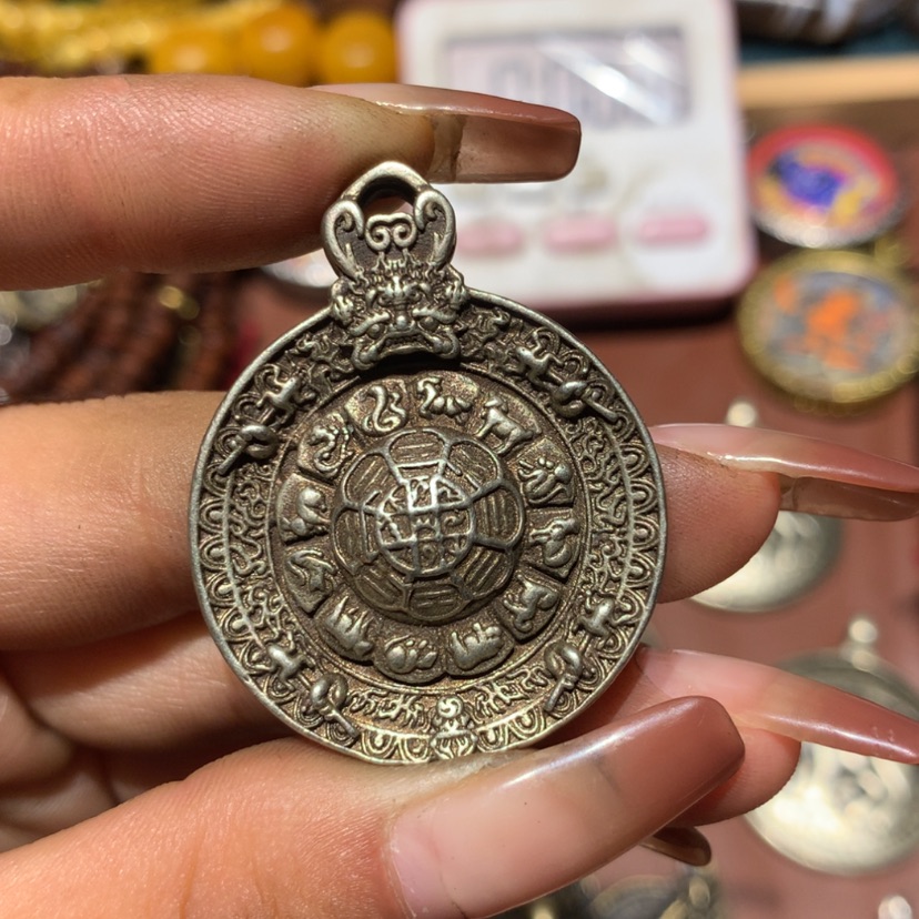 【闪购商品】琉璃颈饰