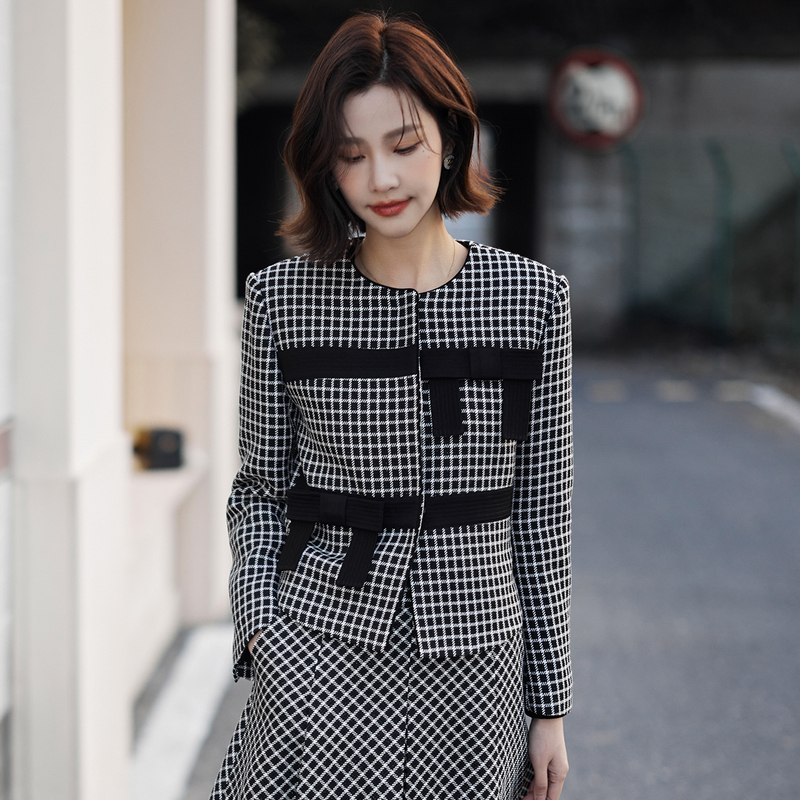 风笛2024秋冬新款短外套女气质百搭短款小香风简约通勤夹克外套