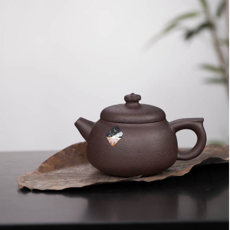 官窑紫砂一厂80年代金标期-紫泥树罂壶 180cc