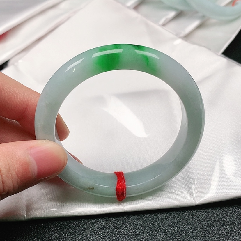 【闪购商品】翡翠手镯未镶嵌岁*