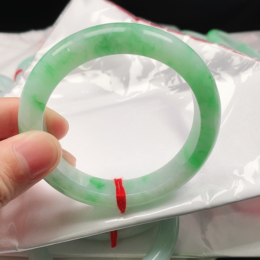 【闪购商品】翡翠手镯未镶嵌A***光
