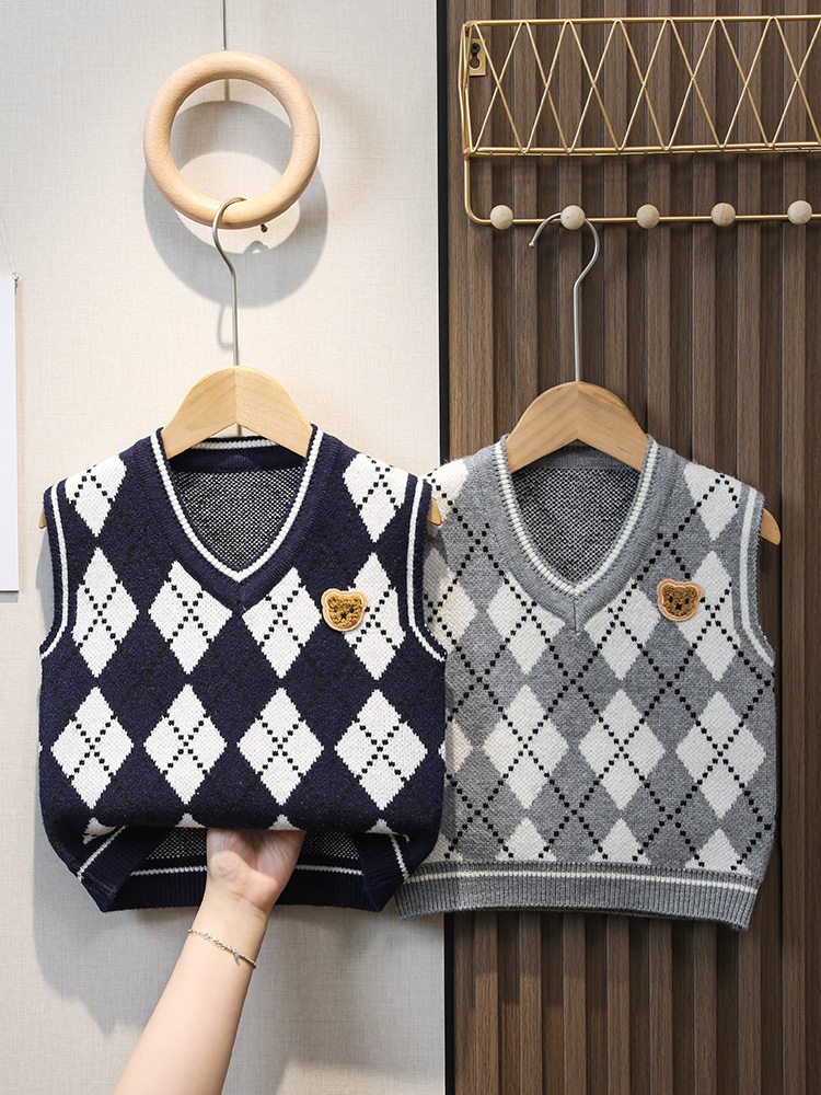 男童马甲2025新款学院风洋气春秋薄款针织宝宝毛衣开衫背心外穿