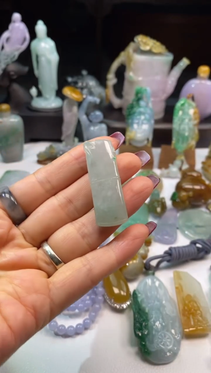 【闪购商品】翡翠颈饰未镶嵌小竹节