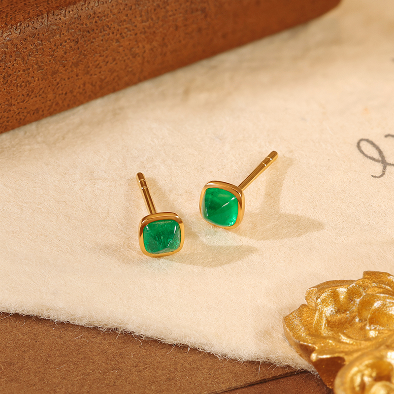 18K金镶嵌天然祖母绿耳钉 多样性随机发一对