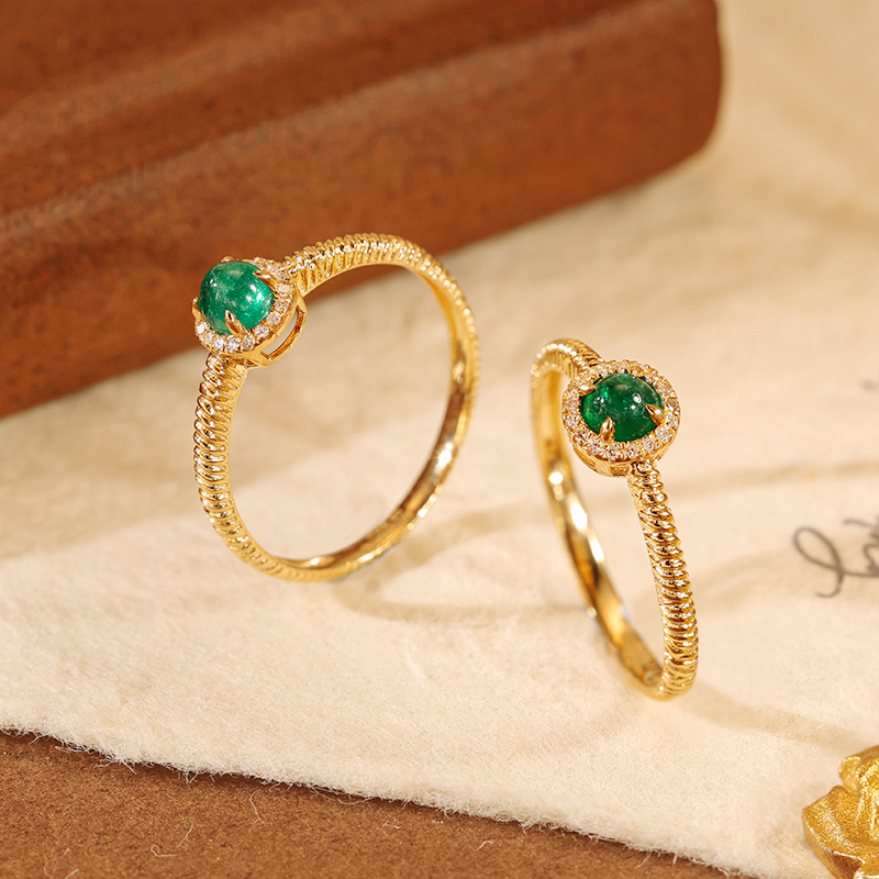 18K金镶嵌天然祖母绿戒指 多样性随机发一件